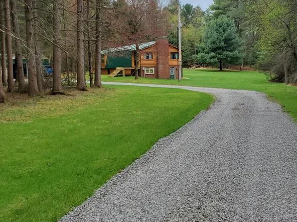 228 Forest Dr, Clarington, PA 15828