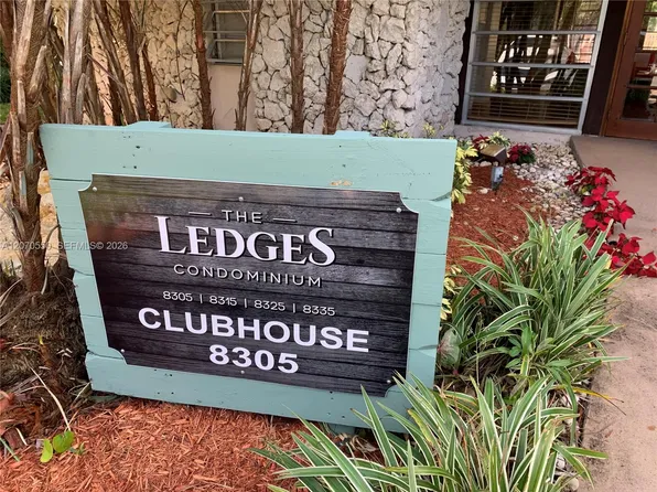 8325 SW 72nd Ave APT 305C, Miami, FL 33143
