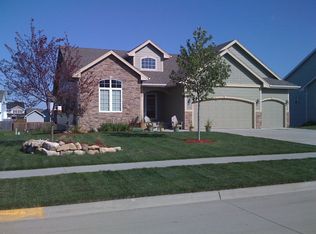 2201 Weatherstone Ct SW, Altoona, IA 50009