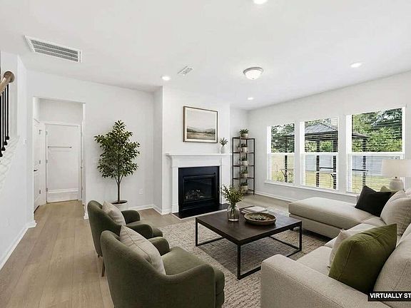 4th image of 743 Bachelor Gulch Way