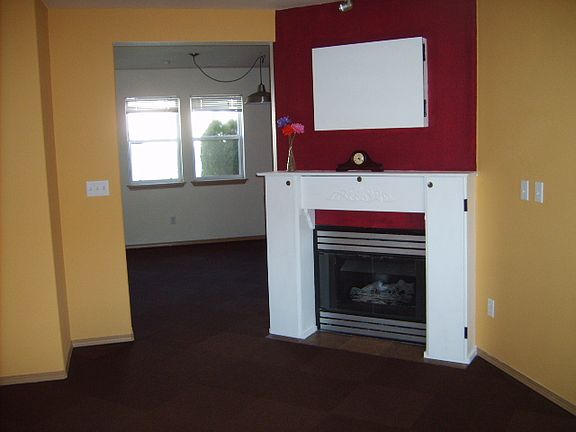 4th image of 11119 63rd St E