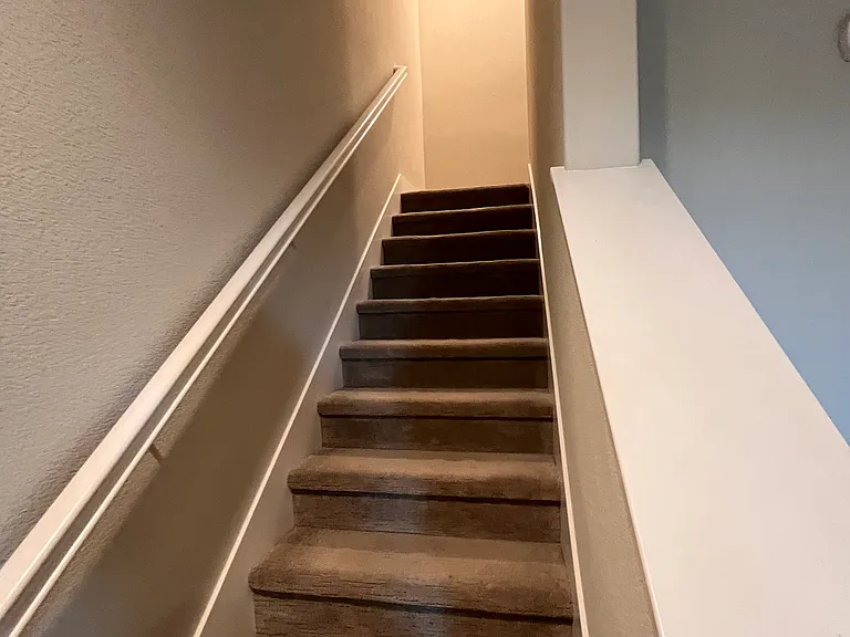 1709 Hazelnut Ln — Photo 32