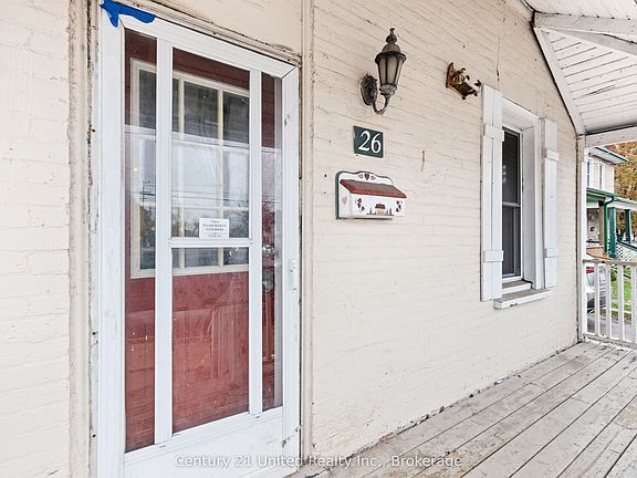 4th image of 26 Park St N