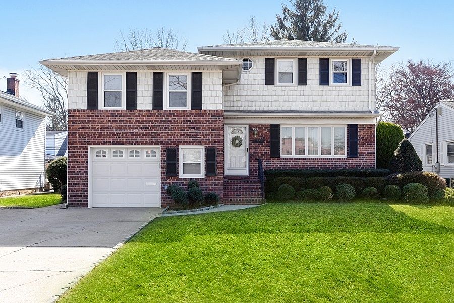 1st image of 12 Fair Ct