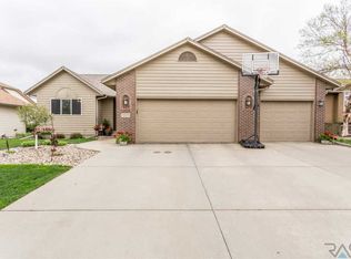 309 N Dewberry Ave, Sioux Falls, SD 57110