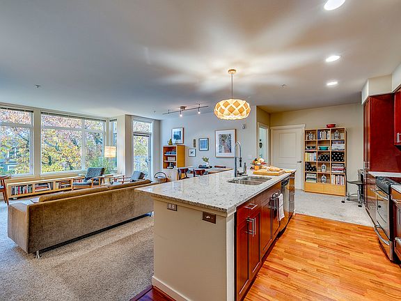 4th image of 190 Harbor Sq Loop NE Unit C433