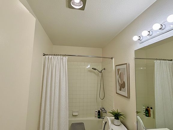 5th image of 307 Tradewinds Dr APT 10