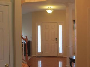 8705 Sanctuary Ln, Louisville, KY 40291