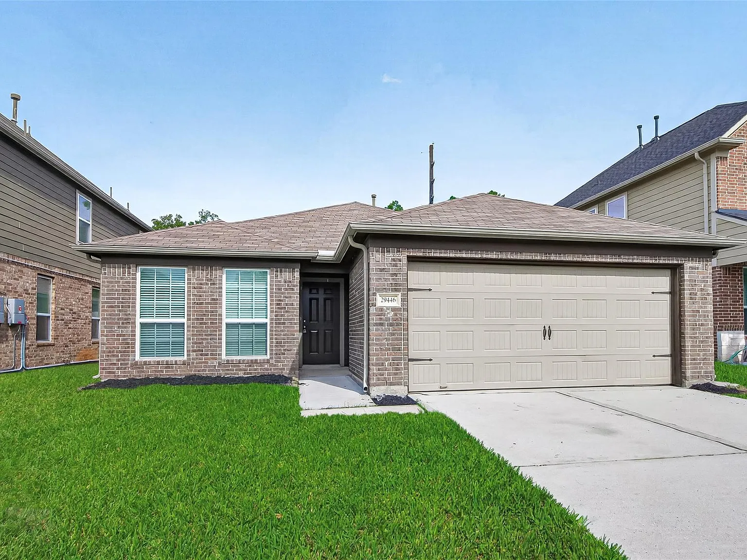 3 bed, 2.0 bath, 1787 sqft, $1,950 — Photo 3