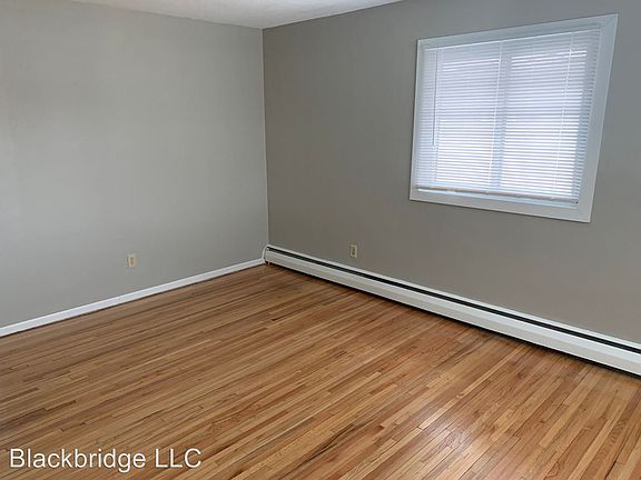 5th image of 358 Winifred St E