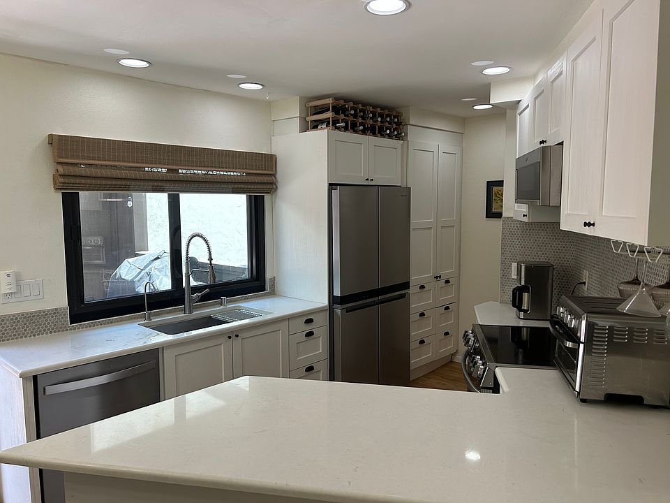 Open kitchen