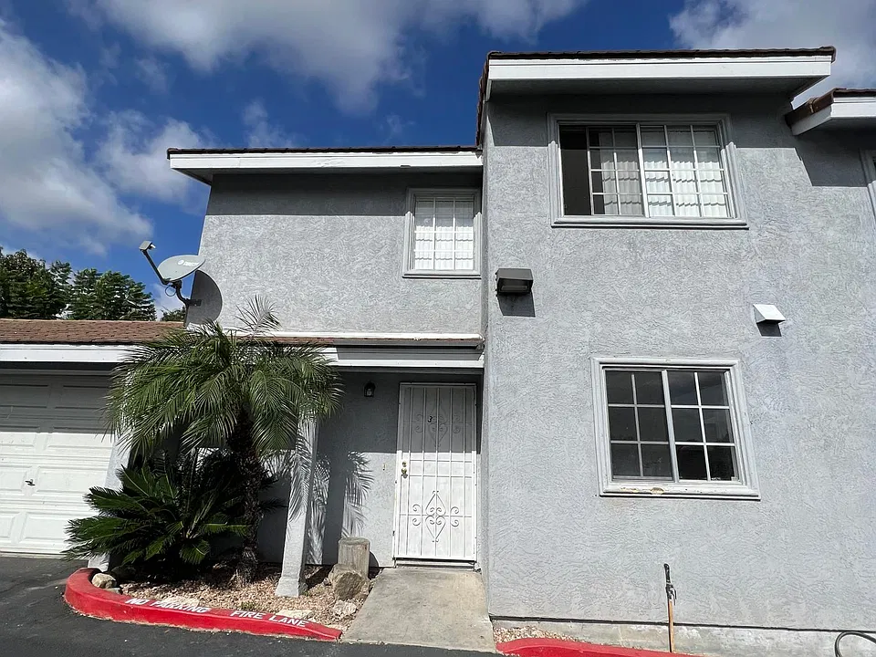 208 Plymouth Dr