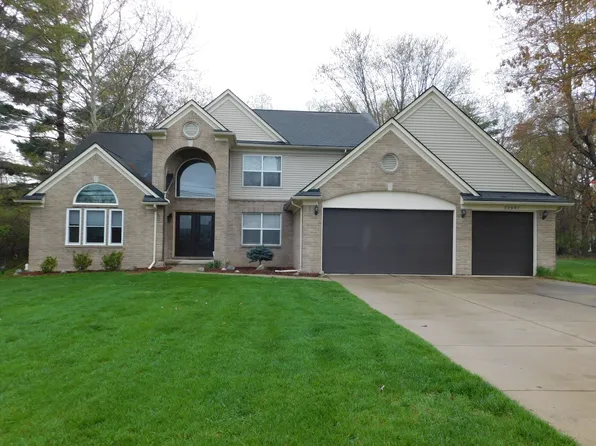 22097 Beech Rd, Southfield, MI 48033