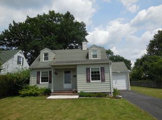 404 Southwick St, Raritan, NJ 08869