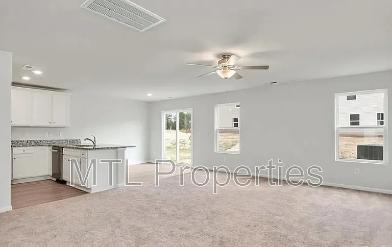 1629 Nia Rd — Photo 2