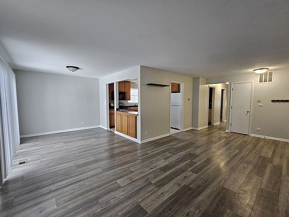 3rd image of 1241 Bradwell Ln APT B