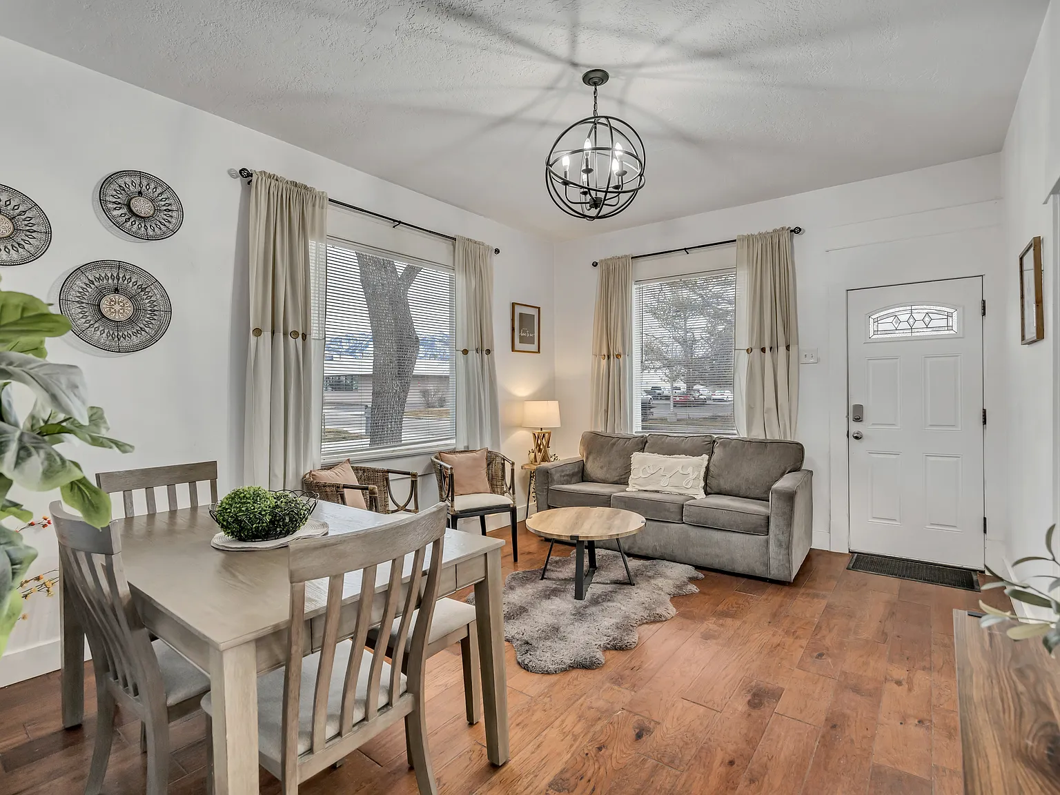 3 bed, 1073 sqft, $3,250 — Photo 4