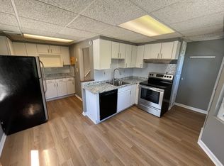 305 W Clayton Ave APT B, Clayton, NJ 08312