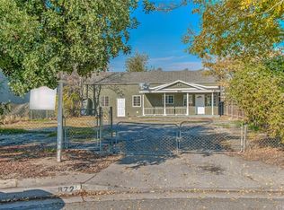 872 W 18th St, San Bernardino, CA 92405