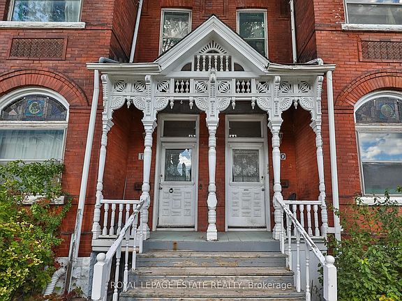 2nd image of 112 Baldwin St