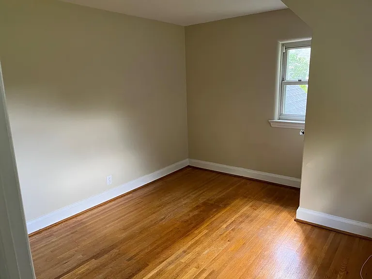 85 Continental Dr — Photo 18