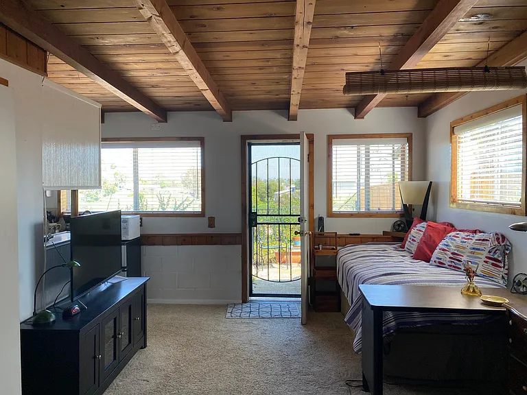 3326 Ogalala Ave — Photo 1
