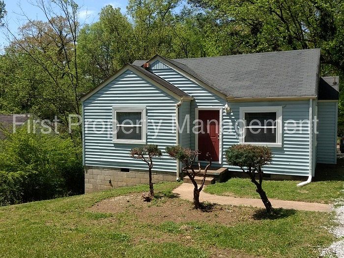 1st image of 1615 Parkway Dr