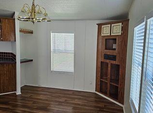 6075 Morrow Dr, Flowery Branch, GA 30542