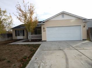 1062 N Adkins Ave, Meridian, ID 83642