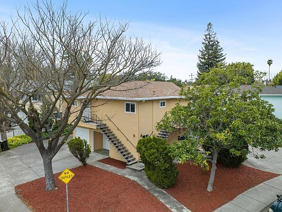 3rd image of 427 Vasquez Ave