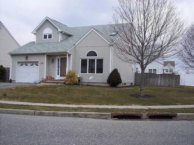 2nd image of 52 Red Maple Dr