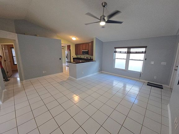 3rd image of 3414 Palm Beach Dr