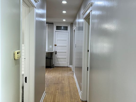 4th image of 3639 W Wolfram St APT 1