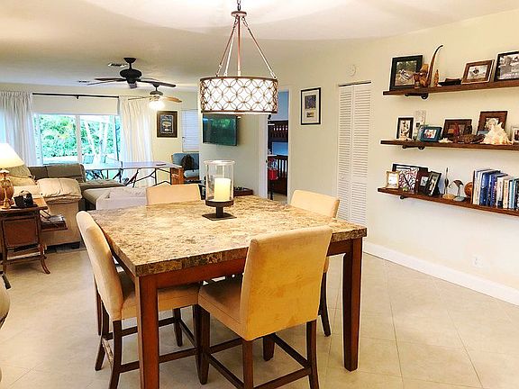 3rd image of 542 SE 5th Cir #7-B