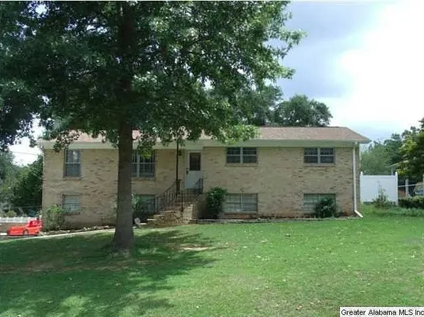 702 Hilltop Rd, Warrior, AL 35180