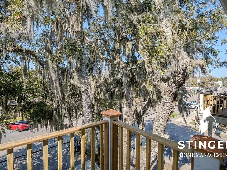 828B E Paris Ave — Photo 23