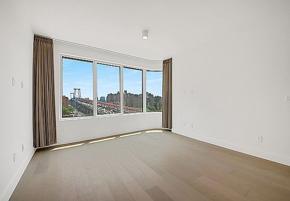 3rd image of 208 Delancey St #10A