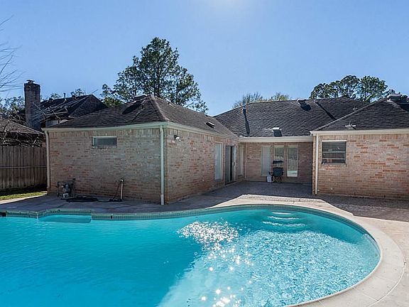 5th image of 1419 Warwickshire Dr