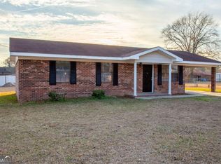 121 Trapper Trl, Blackshear, GA 31516