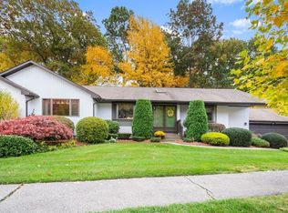 11 Fox Holw, Worcester, MA 01605