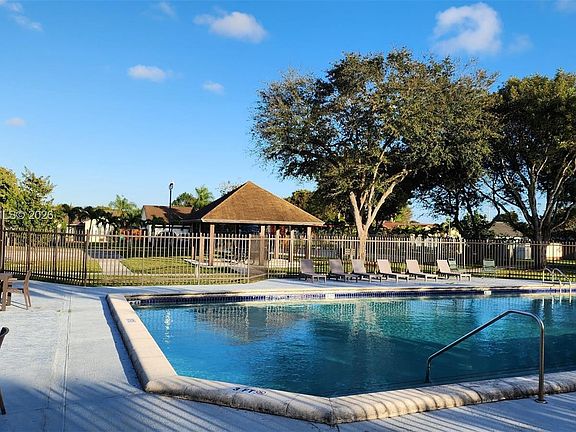 5th image of 13337 SW 112th Pl