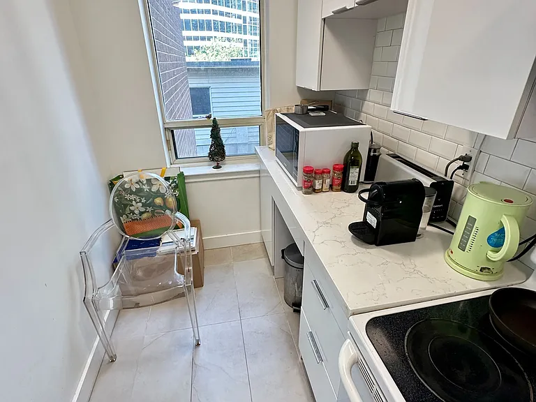 633 Bay St #419 — Photo 9