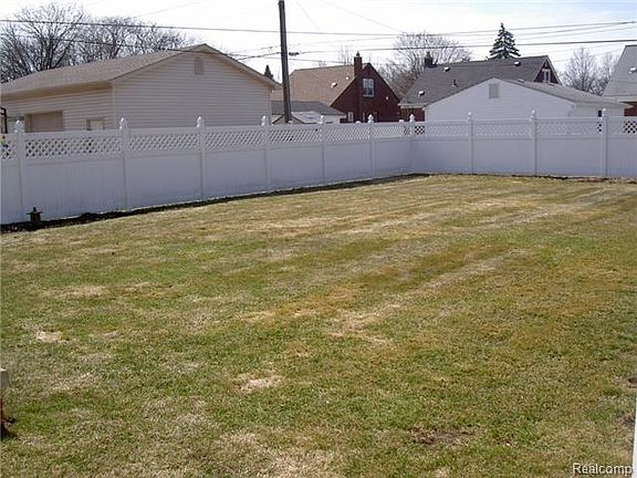 3rd image of 2368 17th St