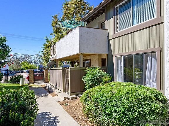 4th image of 9813 Caspi Gardens Dr Unit 5