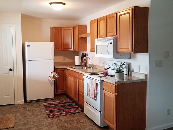 5th image of 246 N Railroad St #4