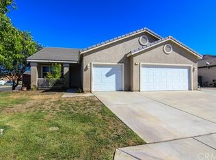 135 Schooner Ct, San Jacinto, CA 92583