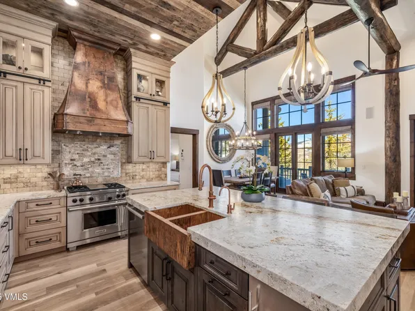 1252 Bachelor Rdg #9, Avon, CO 81620