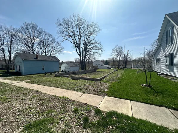 309 W Taylor St, Pendleton, IN 46064