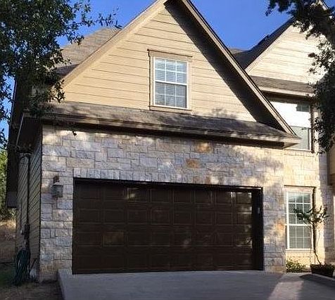 2nd image of 309 Dunkeld Dr