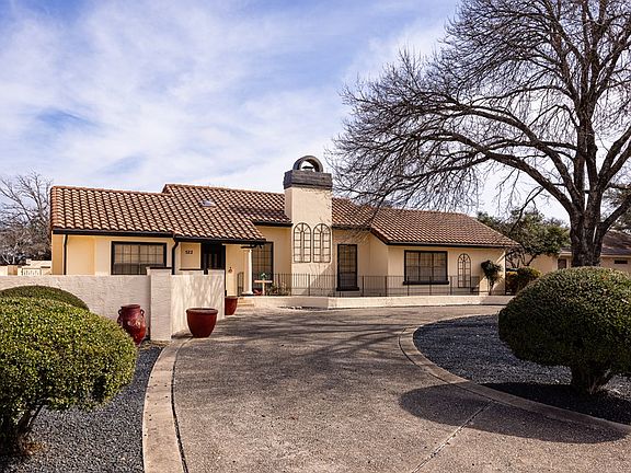 3rd image of 522 Preston Trail Loop